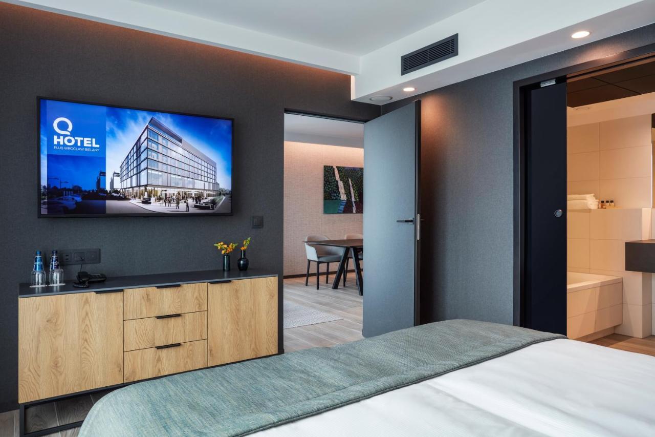 Q Hotel Plus Wroclaw Bielany Bielany Wrocławskie Exteriör bild