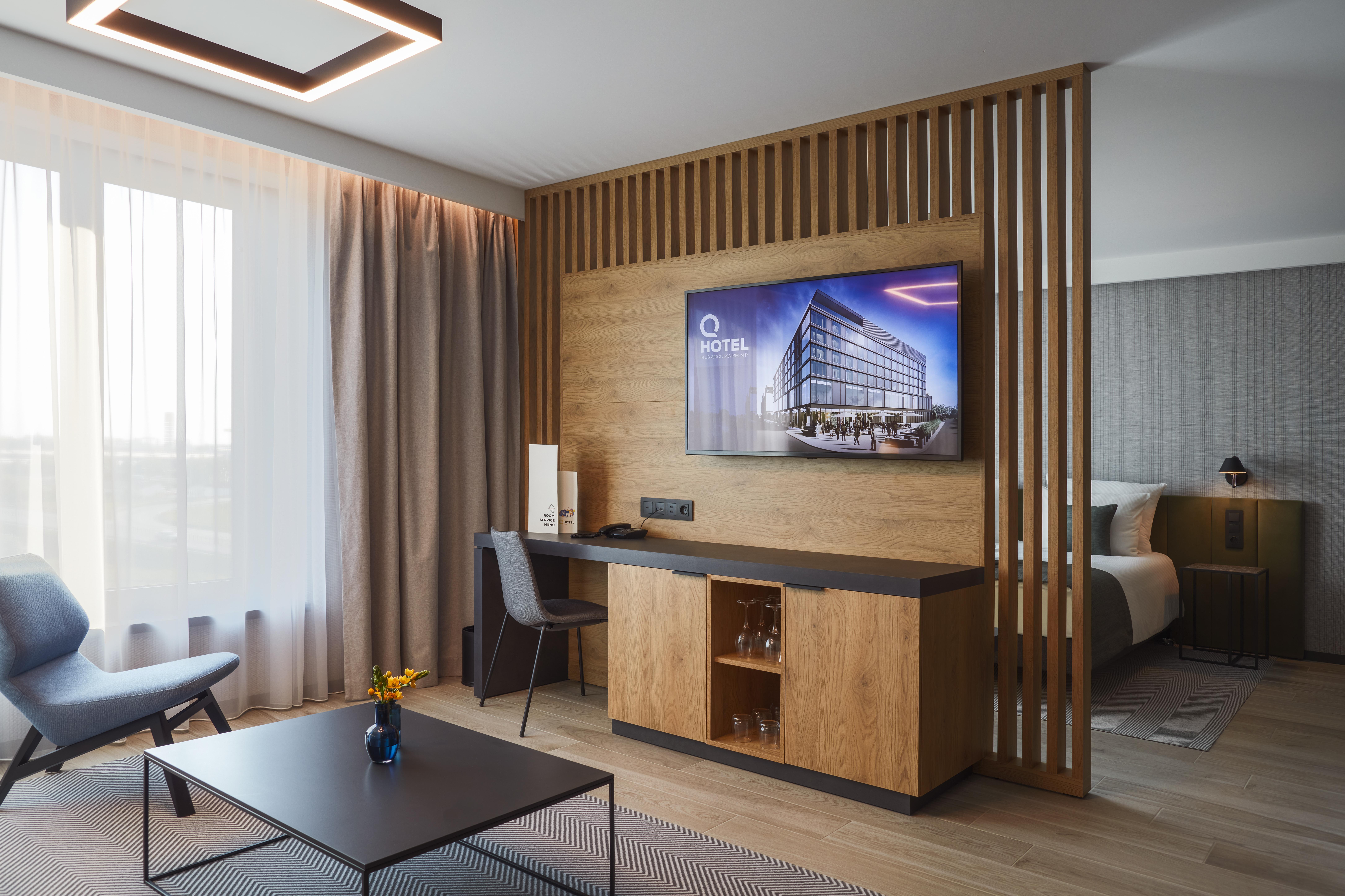 Q Hotel Plus Wroclaw Bielany Bielany Wrocławskie Exteriör bild
