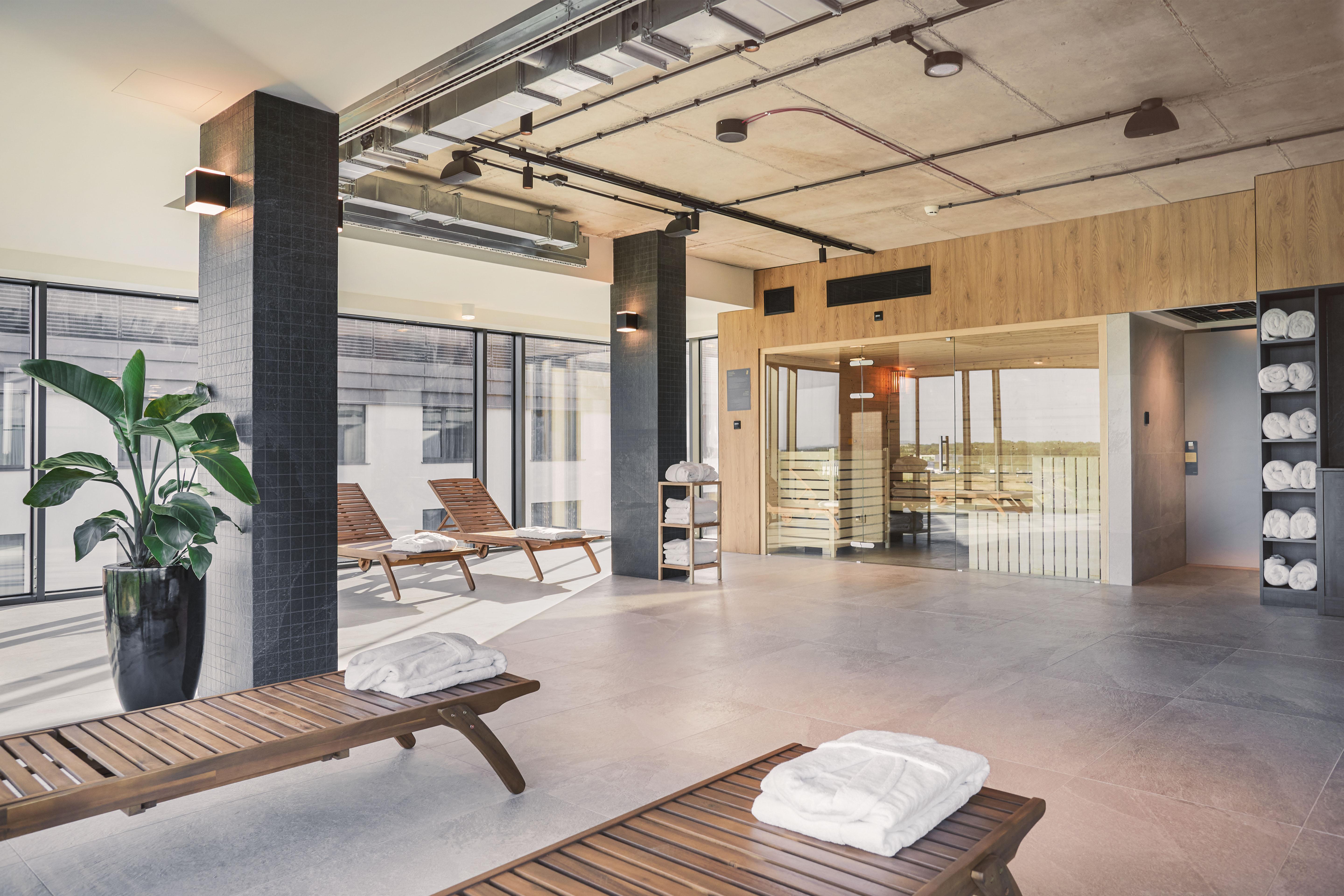 Q Hotel Plus Wroclaw Bielany Bielany Wrocławskie Exteriör bild