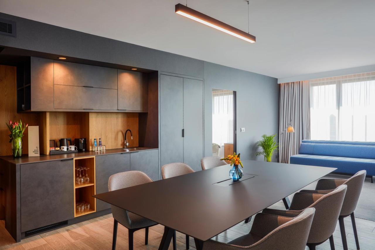 Q Hotel Plus Wroclaw Bielany Bielany Wrocławskie Exteriör bild