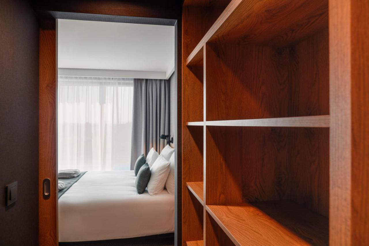 Q Hotel Plus Wroclaw Bielany Bielany Wrocławskie Exteriör bild