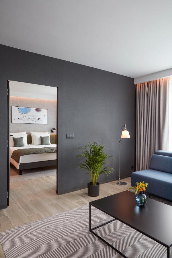 Q Hotel Plus Wroclaw Bielany Bielany Wrocławskie Exteriör bild