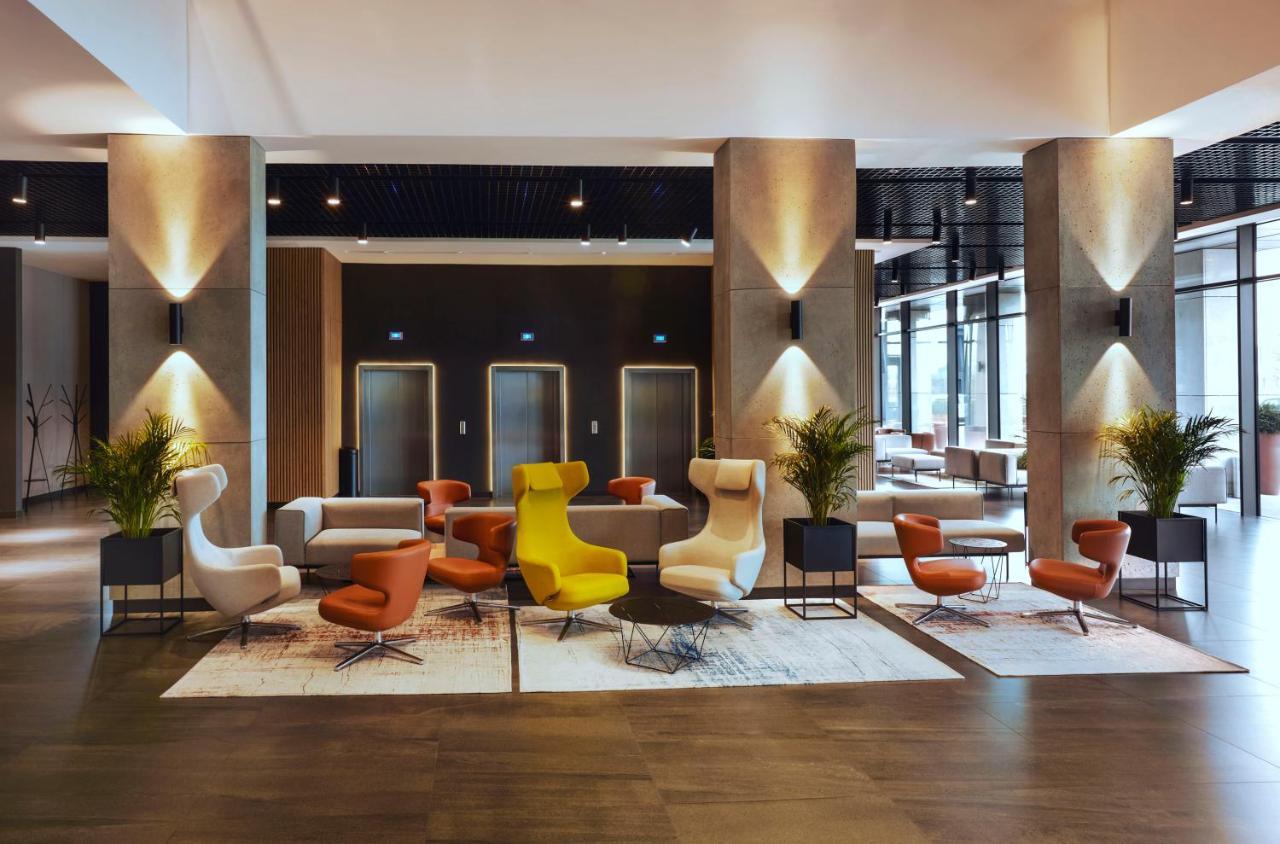 Q Hotel Plus Wroclaw Bielany Bielany Wrocławskie Exteriör bild