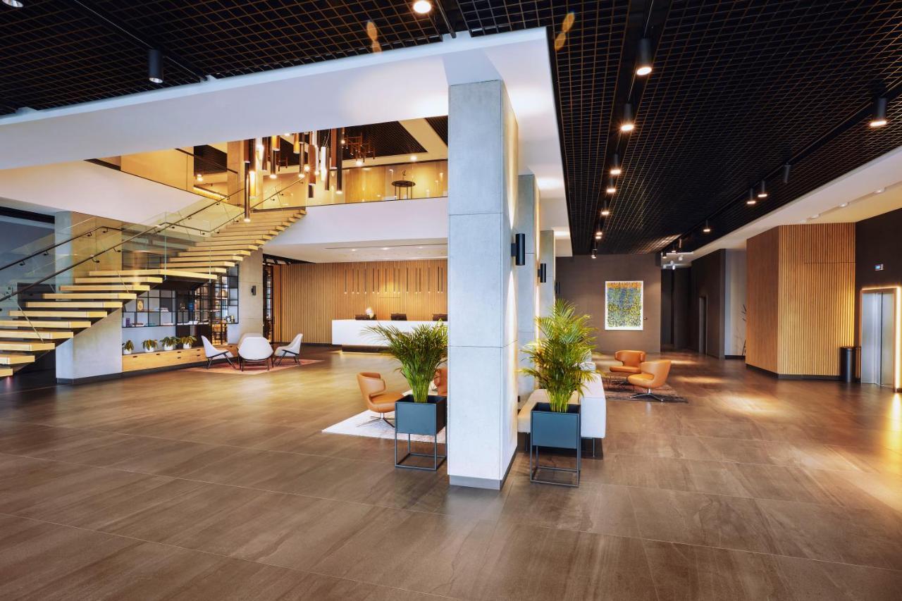 Q Hotel Plus Wroclaw Bielany Bielany Wrocławskie Exteriör bild