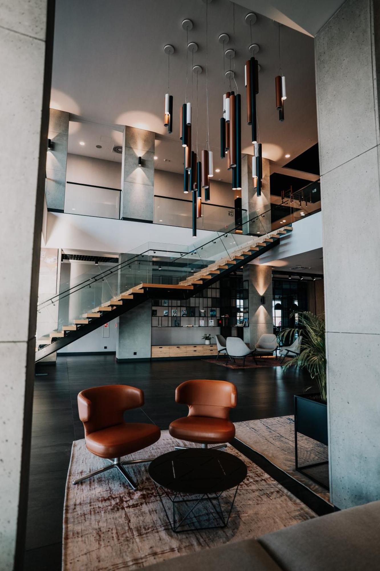 Q Hotel Plus Wroclaw Bielany Bielany Wrocławskie Exteriör bild